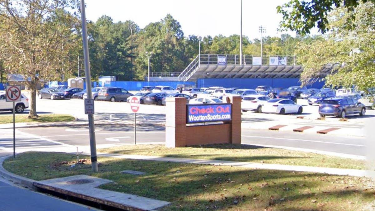 Wootton High School welcome sign