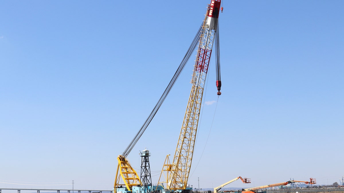 Chesapeake 1000 crane used to help clean debris from the Francis Scott Key Bridge collapse.