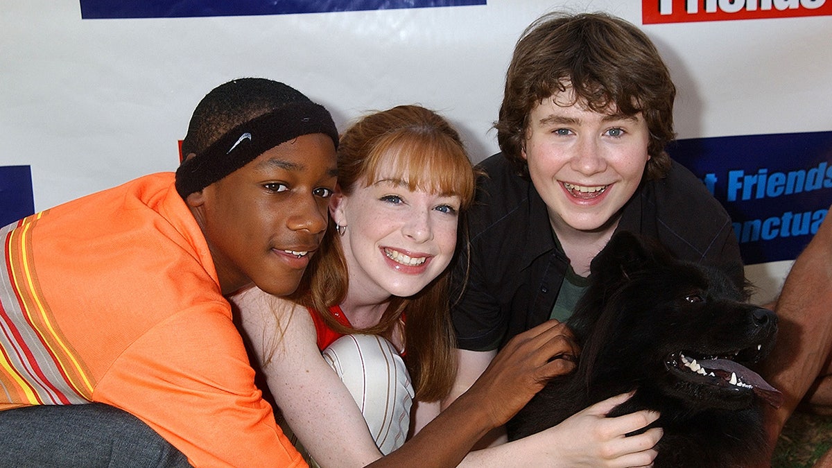 A photo of Bryan Hearne and "All That" cast members