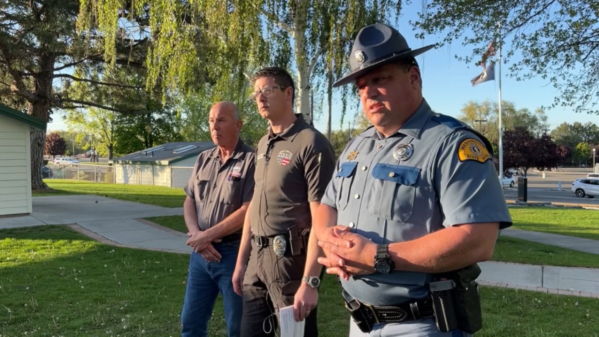 West Richland police give a press conference