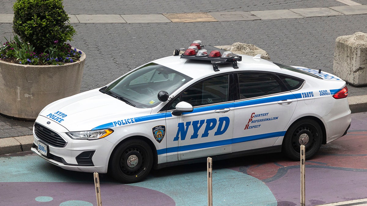 NYPD گاڑی