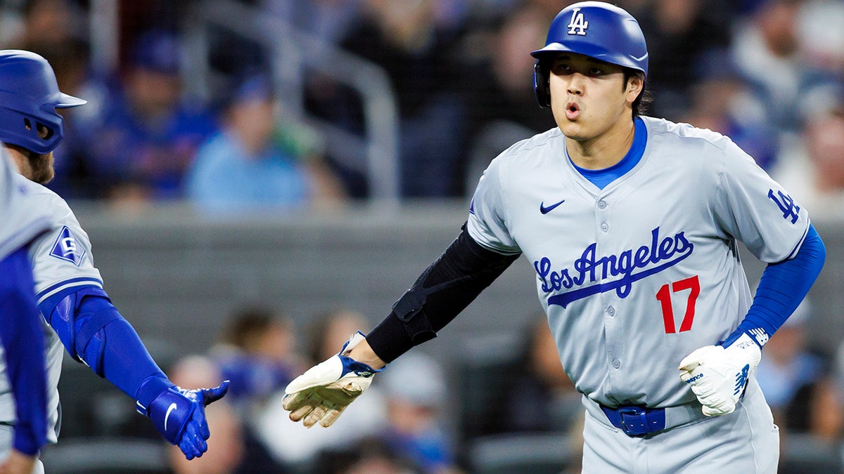 Ohtani high five