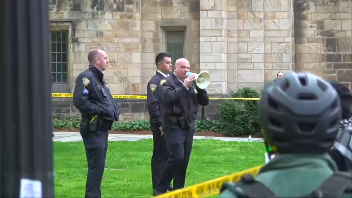 New Haven constabulary pass Yale protesters
