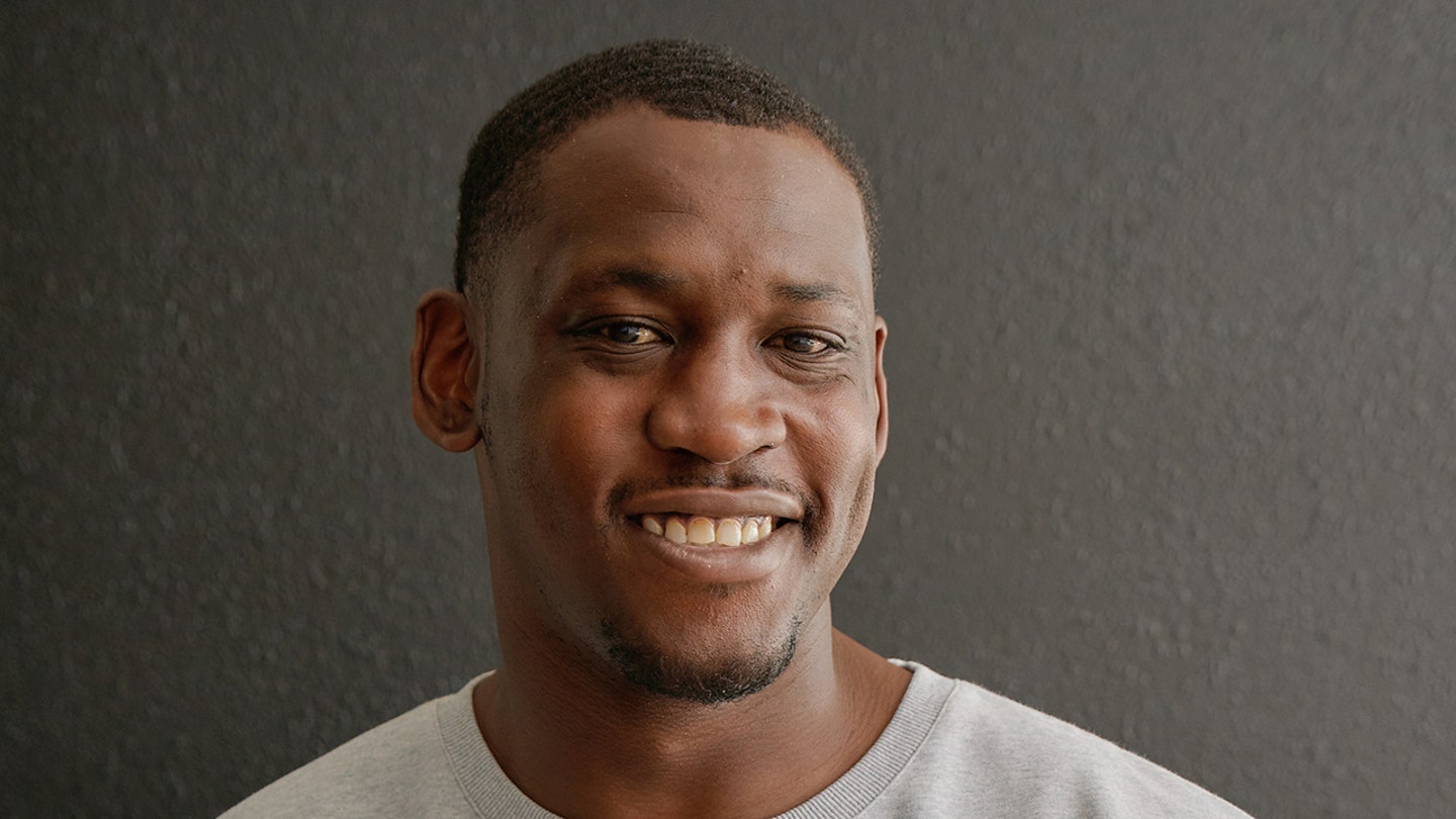 Aldon Smith: From NFL Star to Mentor, Guiding Rookies with Lessons from Troubled Past