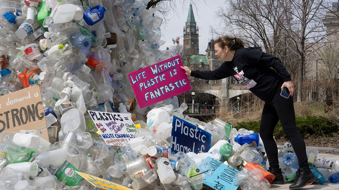 Global Treaty Talks Approach Deadline as Negotiators Craft Text to End Plastic Pollution