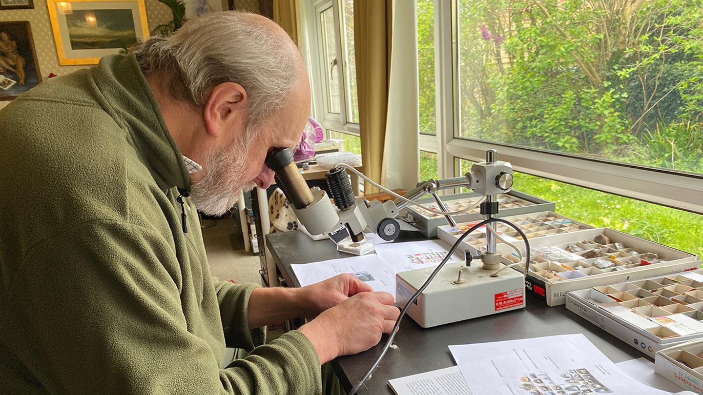 Retired Geologist Amazed by 'Time Team' Discovery of Lost Bronze Age Settlement in Backyard