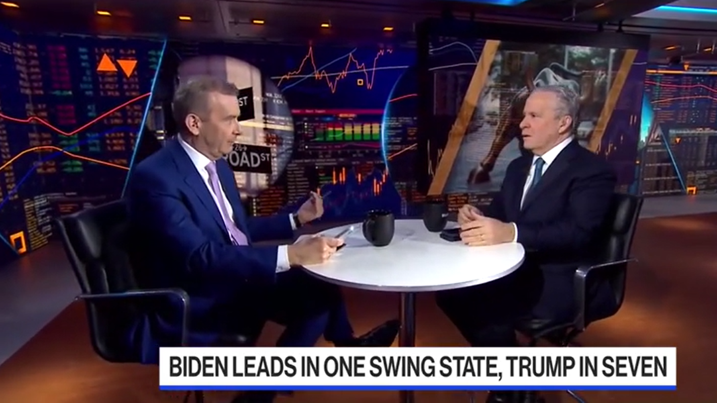 Bloomberg Host Grills Biden Adviser on Swing State Voters' Inflation Concerns