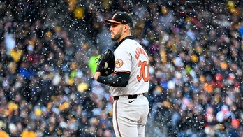 Bizarre snowstorm showers over Pirates' home opener vs Orioles at PNC Park