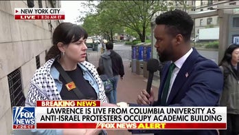 Anti-Israel protester claims Jewish students aren't under threat, walks away when asked about Oct. 7