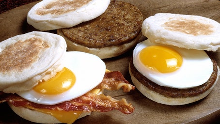 American diner lingo existed in patriotic era when 'Burn the British!' meant toasted English muffin