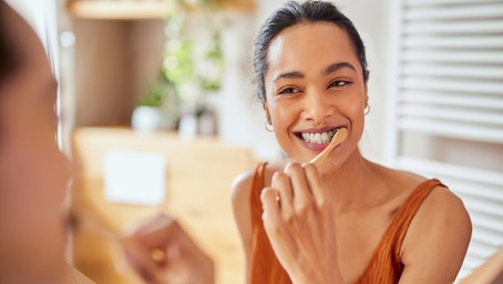 To keep your teeth white, bright and healthy, follow these 7 tips from dental experts