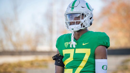 Oregon Ducks football player arrested in fatal hit-and-run, police say