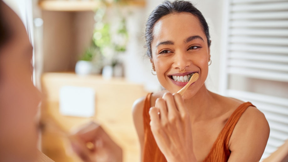 To keep your teeth white, bright and healthy, follow these 7 smart tips from dental experts