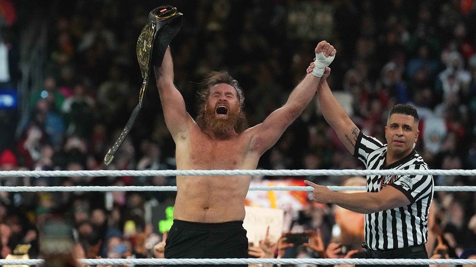 WrestleMania 40: Sami Zayn upsets Gunther to win Intercontinental Championship, end historic reign
