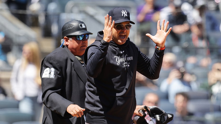 Umpire erroneously ejects Yankees’ Aaron Boone after fan yells from stands