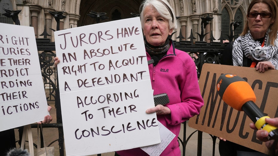 UK climate activist won’t be charged for sign telling jurors to vote their conscience