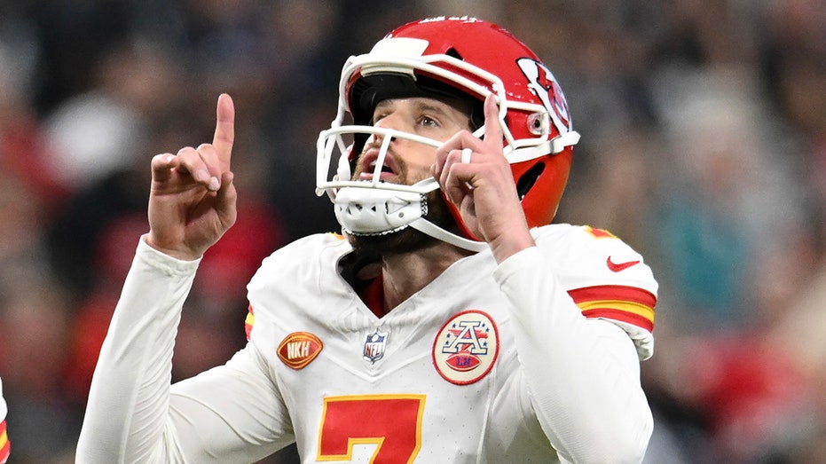 Chiefs' Harrison Butker jersey ranked among NFL's best-sellers amid kicker's faith-based commencement address