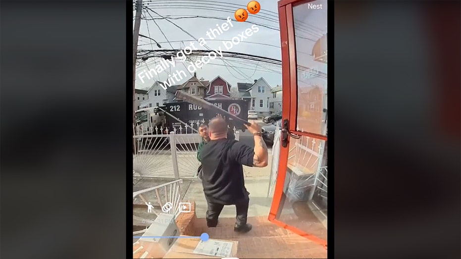 New York City man confronts alleged porch pirate with baseball bat: ‘Get on your knees!’
