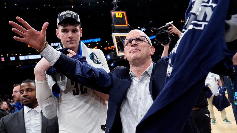 Former UConn star: Dan Hurley told me to 'get the hell out of here' and join NBA