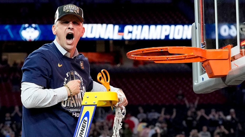 UConn’s Dan Hurley offers honest admission about Kentucky coaching rumor: ‘Be evasive’