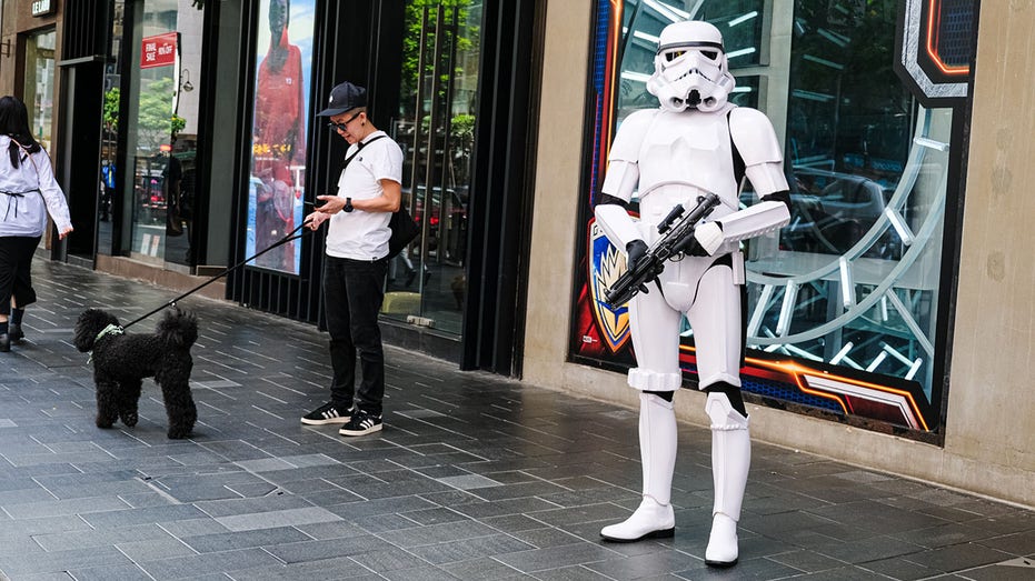 ‘Armed man’ on Scottish train turned out to be ‘Star Wars’ stormtrooper cosplayer