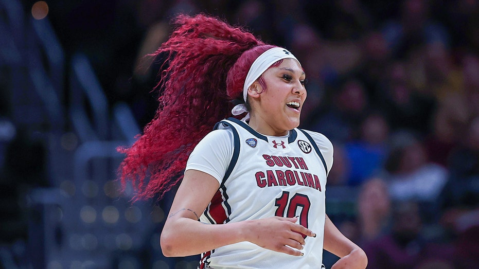 South Carolina dominates NC State to reach women’s basketball national title game