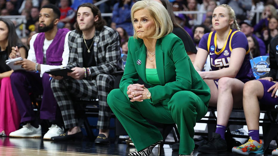 Kim Mulkey delivers ’emotional’ speech at LSU rally, reflects on ‘lies’ and ‘distractions’ throughout season