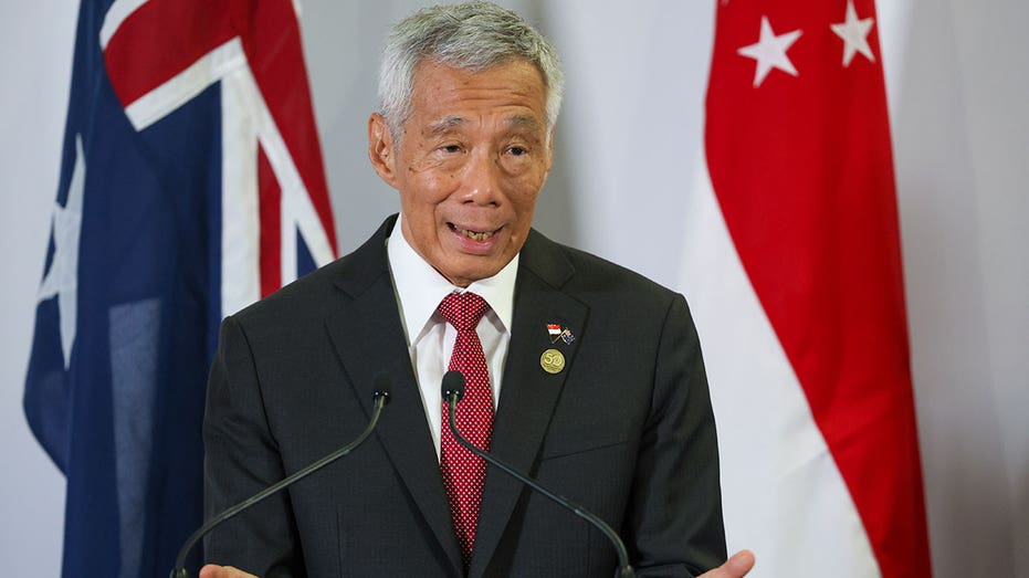 Singapore’s outgoing PM to stay on as senior minister, his successor says