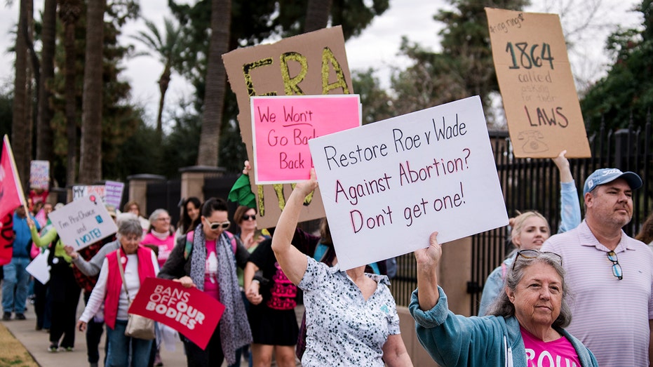 Arizona abortion rights group secures signatures for 2024 ballot referendum
