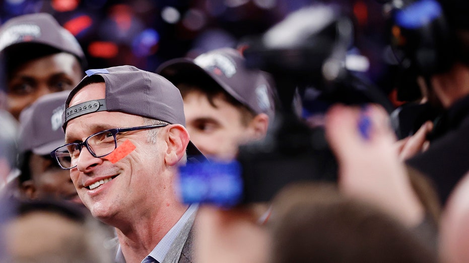 UConn's Dan Hurley recalls growing up surrounded by basketball royalty: 'It was tough'