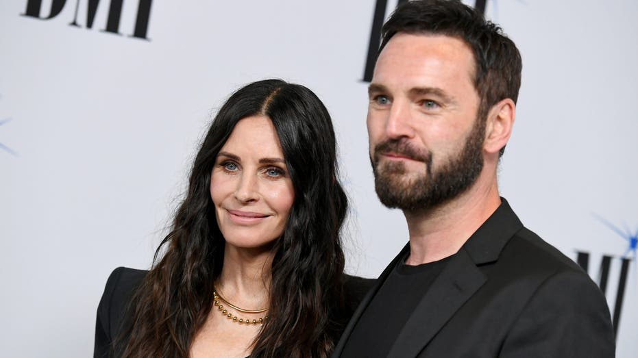 ‘Friends’ star Courteney Cox was blindsided when fiancé dumped her just one minute into therapy session