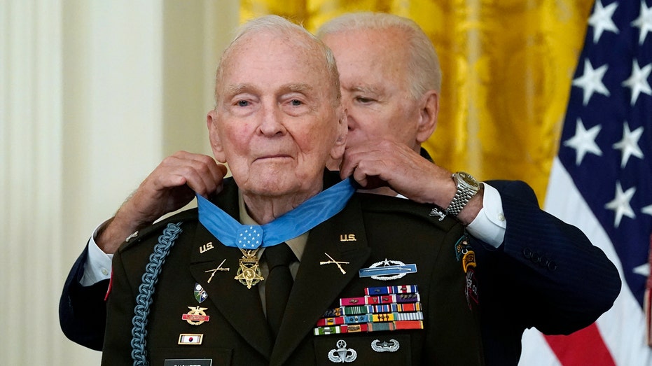 Col. Ralph Puckett, Korean war hero and Medal of Honor recipient, dead at 97