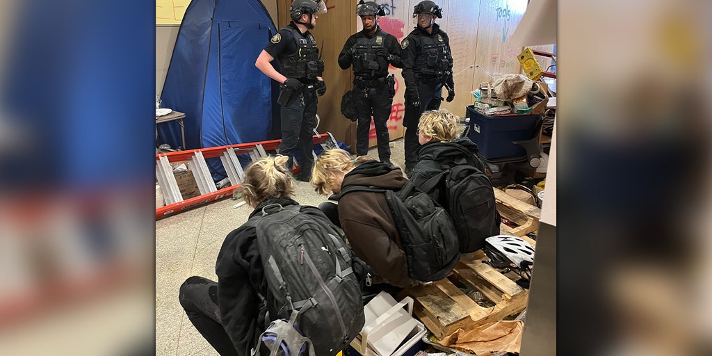 30 arrested at Portland State University after anti-Israel agitators occupy library - Vimarsana News