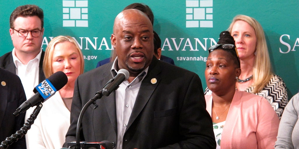 Georgia's attorney general says Savannah overstepped in outlawing guns in unlocked cars - Vimarsana News