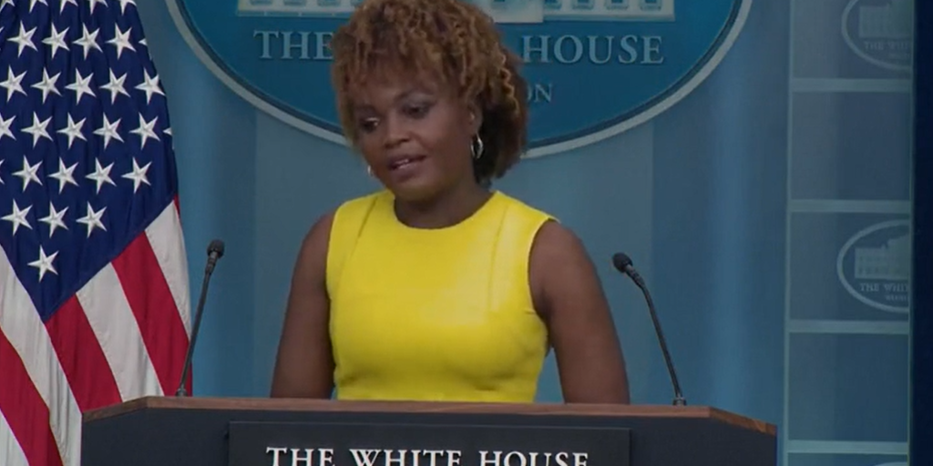 White House praises UNC frat bros who protected the American flag from anti-Israel agitators as 'admirable' - Vimarsana News