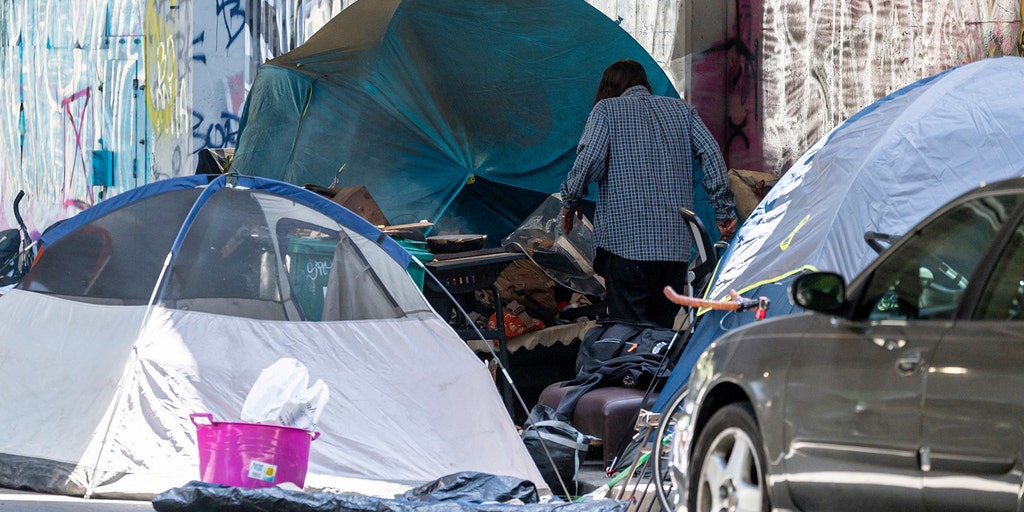 https://a57.foxnews.com/static.foxnews.com/foxnews.com/content/uploads/2024/05/1024/512/Oakland-homeless.jpg?ve=1&tl=1