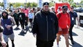 PASADENA,  CALIFORNIA - MAY 07: Jelly Roll and Bert Kreischer attend Netflix is a Joke Fest - 2 Bears 5K at Rose Bowl Stadium on May 07, 2024 in Pasadena, California. (Photo by London Entertainment/GC Images)