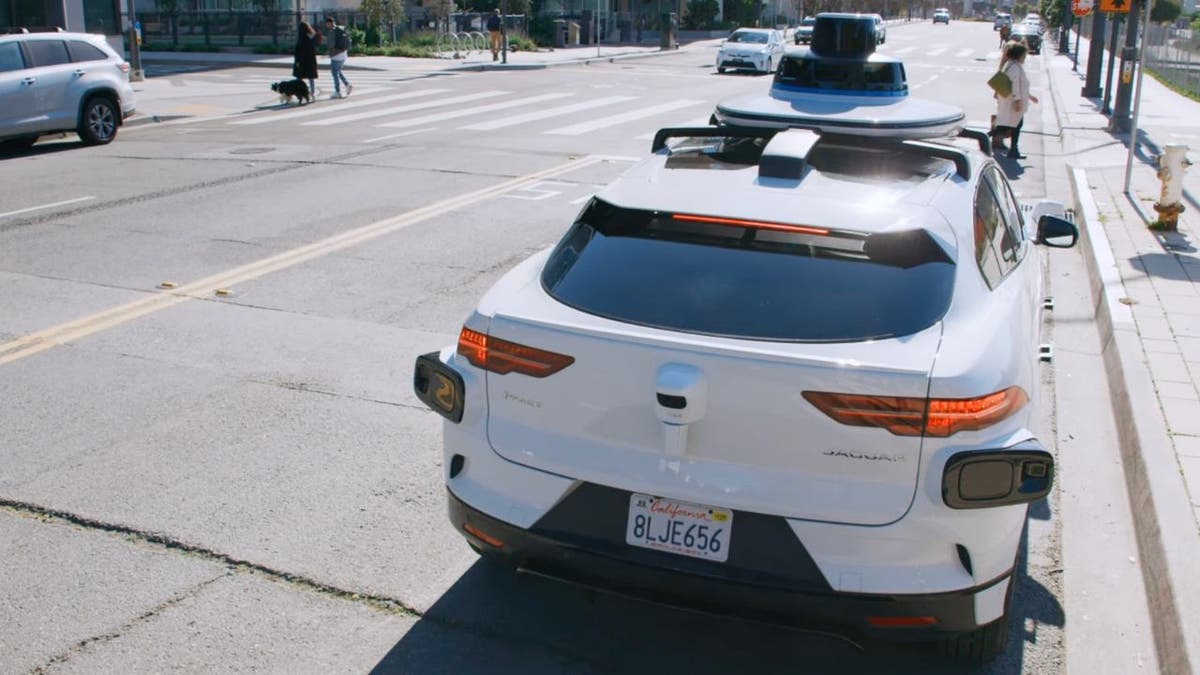 Federal probe targets Waymo’s robotaxis amid traffic safety concerns