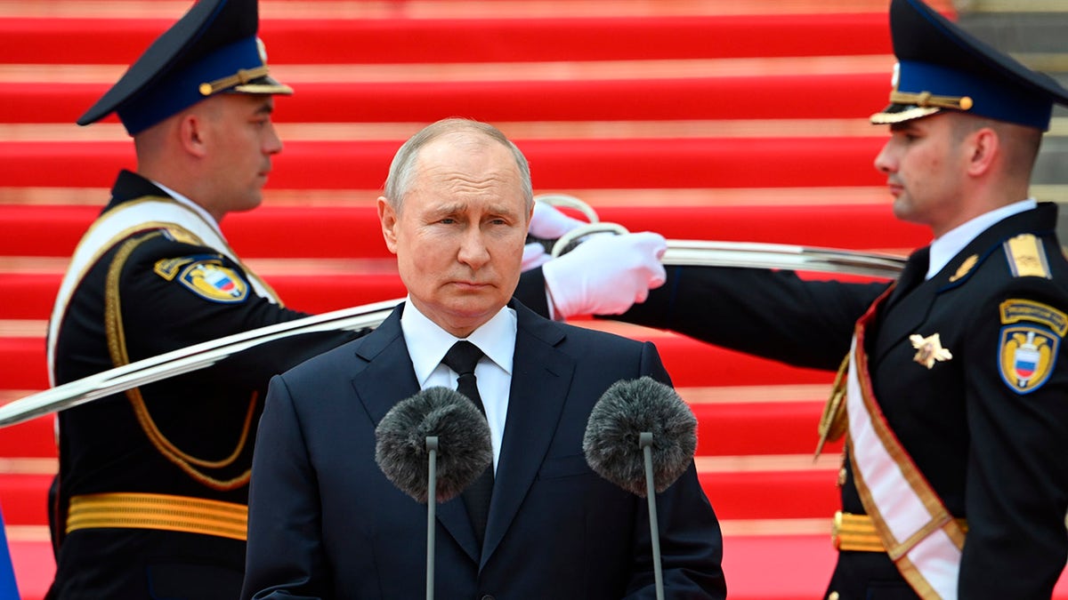 Putin addresses his Defense Ministry