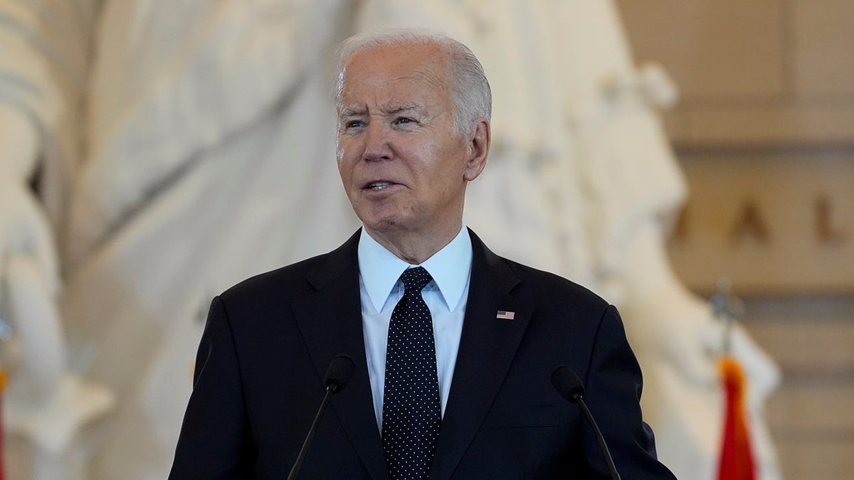 Biden gives Holocaust Remembrance address