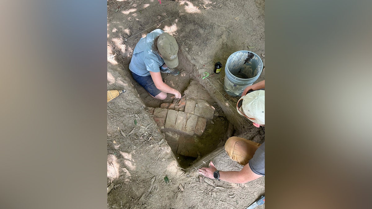 Archeologists dig at Colonial Williamsburg site where Revolutionary War-era discovery was made