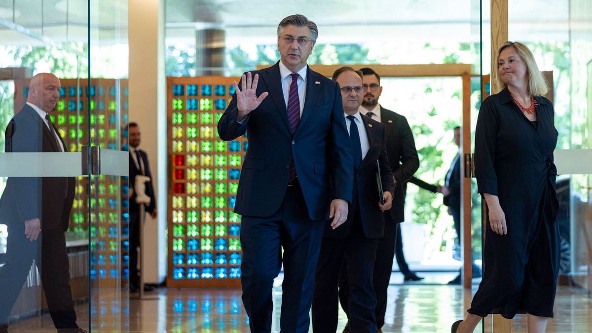 Andrej Plenkovic llega al palacio presidencial croata para reunirse con el presidente Zoran Milanovic