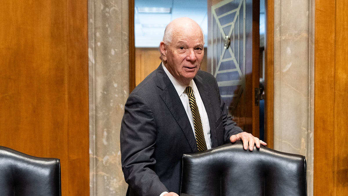 Cardin enters Senate Foreign Relations committee hearing
