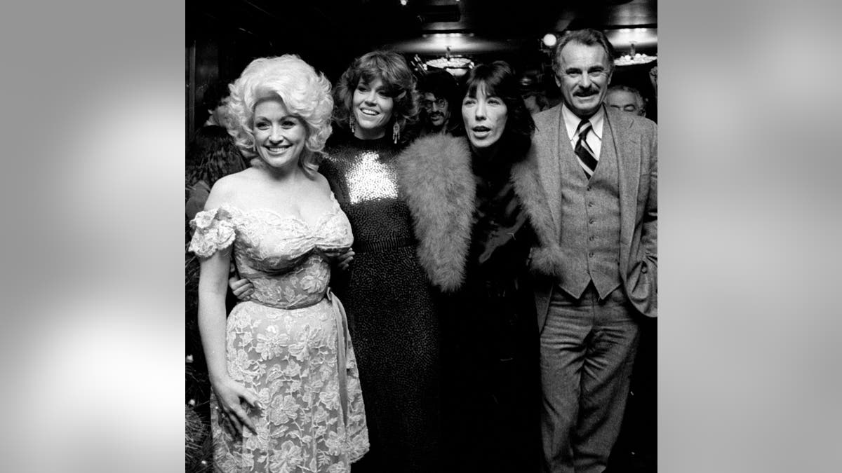 9 to 5 premiere photo 