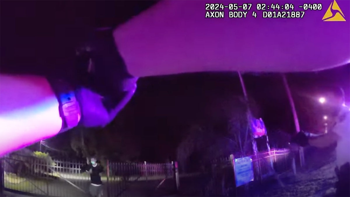 Video Shows Moments Before Deputies Fatally Shoot Man Armed With ...