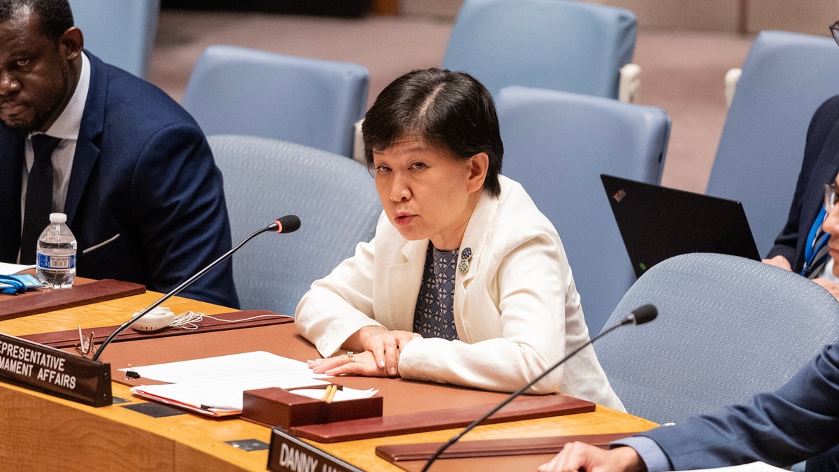 Izumi Nakamitsu, Alto Representante para Asuntos de Desarme, habla durante una reunión del Consejo de Seguridad de la ONU.