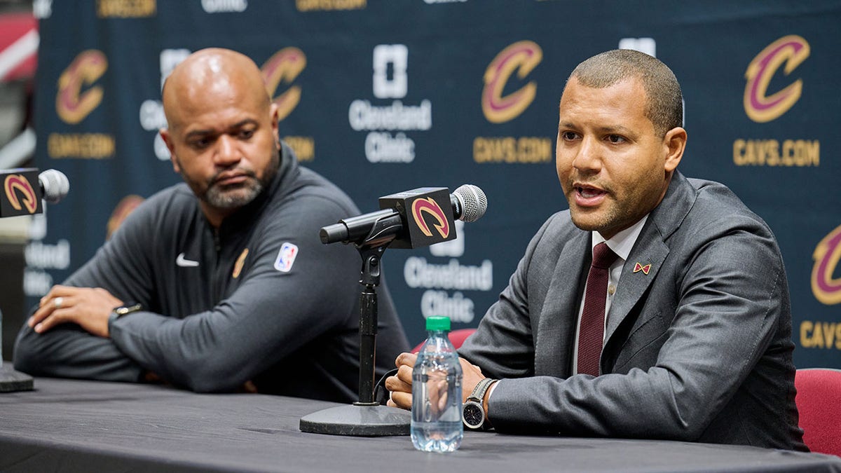 Cavs head coach and general manager attend press conference