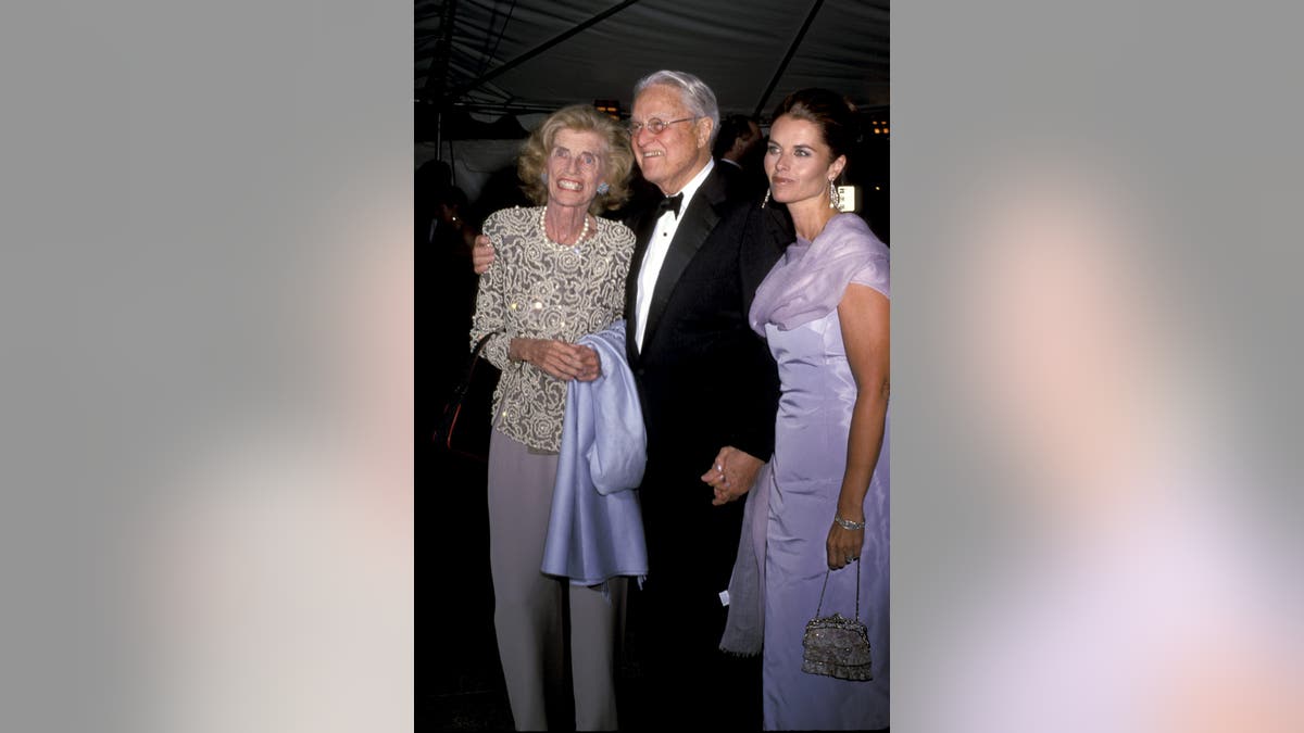Maria Shriver with her parents at Met Gala 2001