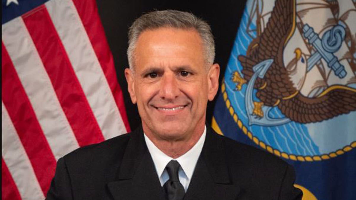 Robert Burke's official Navy photo