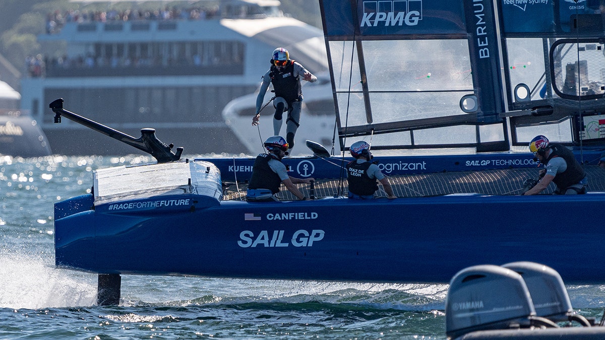 US sailing team on boat